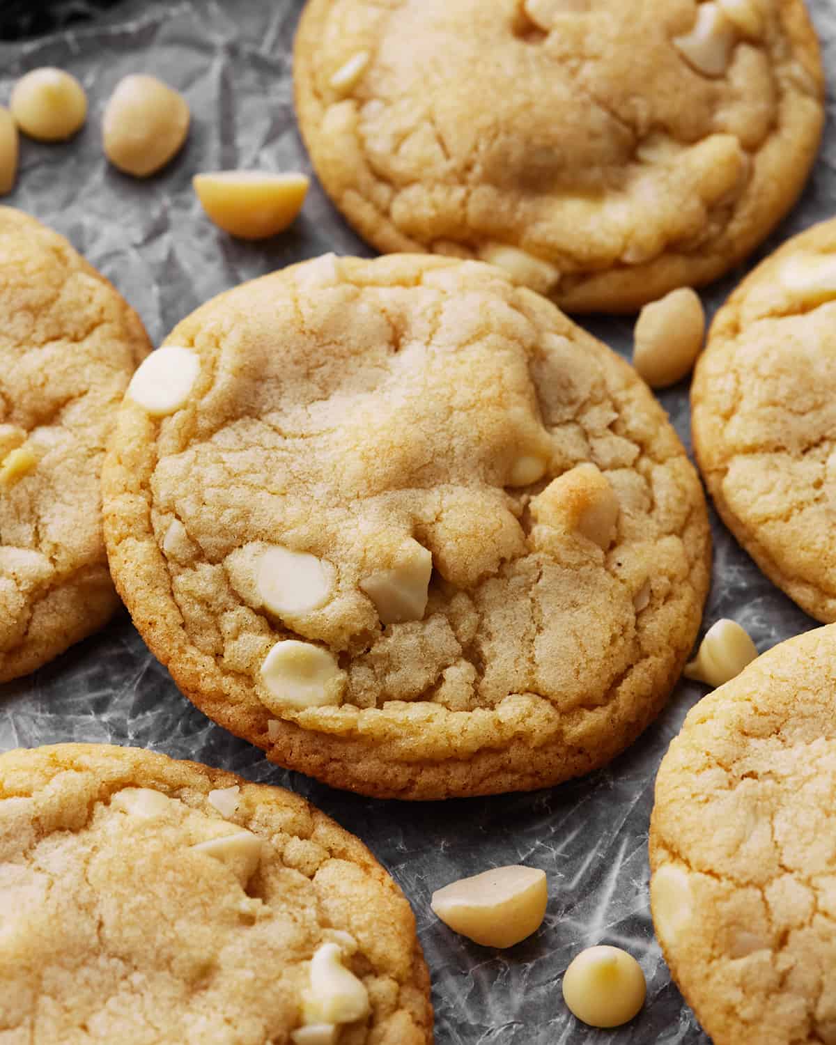 6 White Chocolate Macadamia Nut Cookies